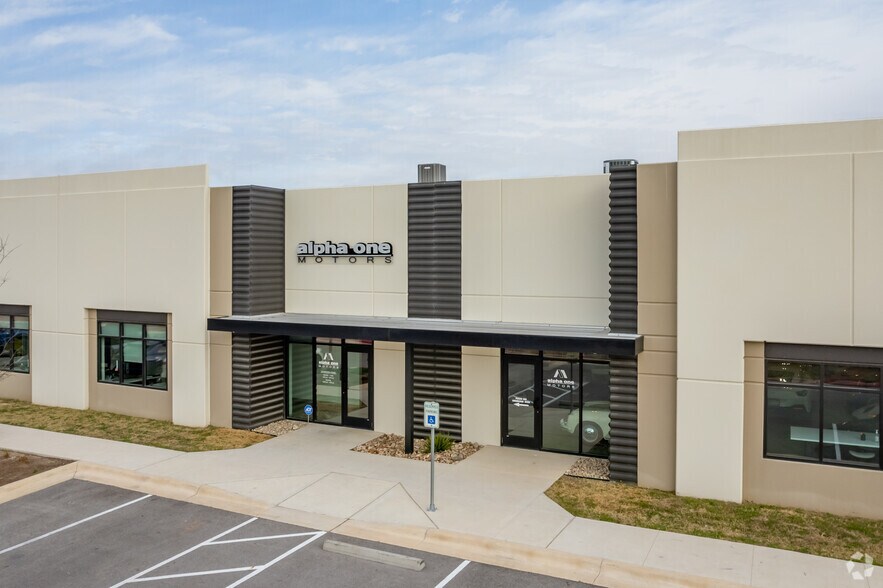 More Photos Of 2301 Double Creek Dr, Round Rock Industrial For Lease