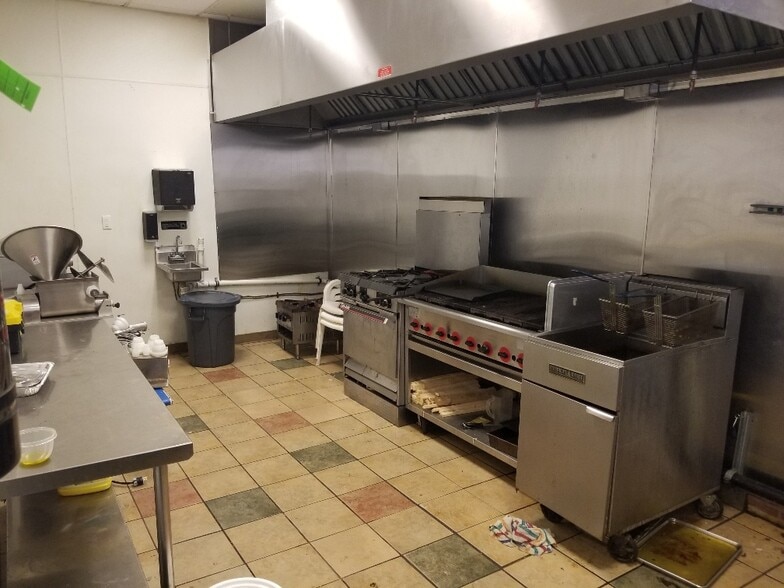 More Photos Of 162 State Route 34, Old Bridge Unknown For Lease