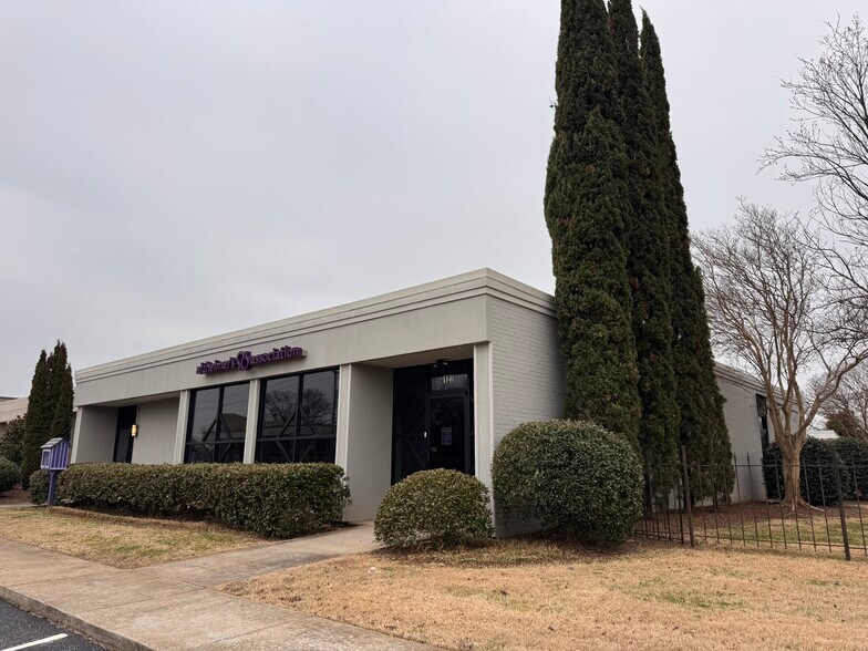 Primary Photo Of 123 W Antrim Dr, Greenville Office For Sale