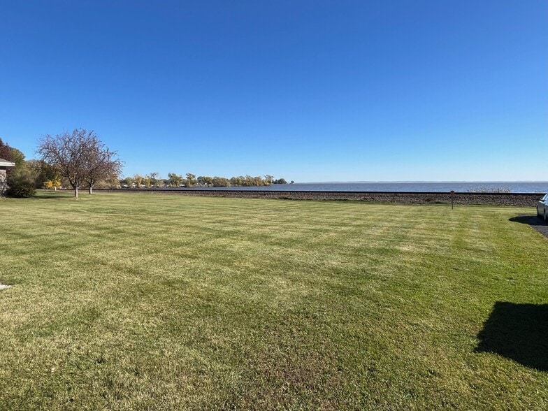 More Photos Of S Main St @ 17th Ave, Oshkosh Land For Sale