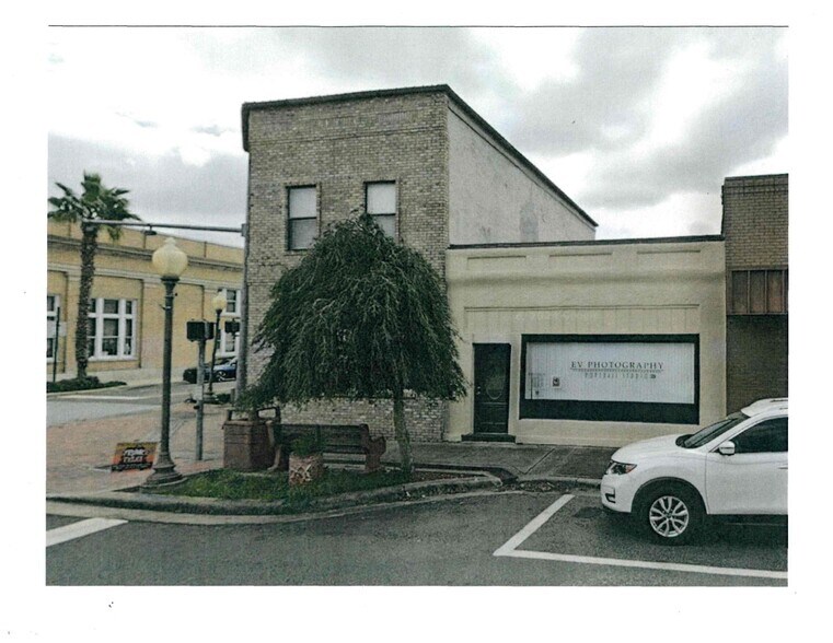 Primary Photo Of 104 W Call St, Starke Office For Lease