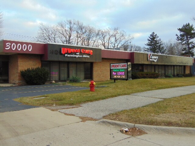 More Photos Of 30000 Orchard Lake Rd, Farmington Medical For Sale