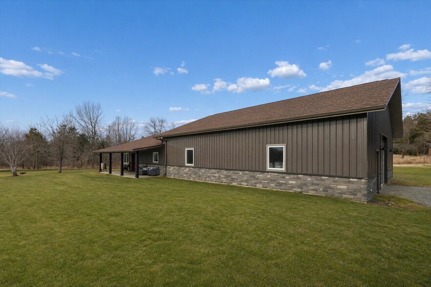More Photos Of 8370 Lakeview Rd, Alanson Winery Vineyard For Sale