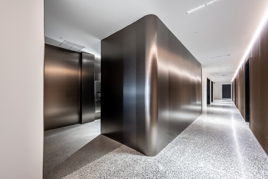 More Photos Of 9292 Rue Meilleur, Montréal Loft Creative Space For Lease