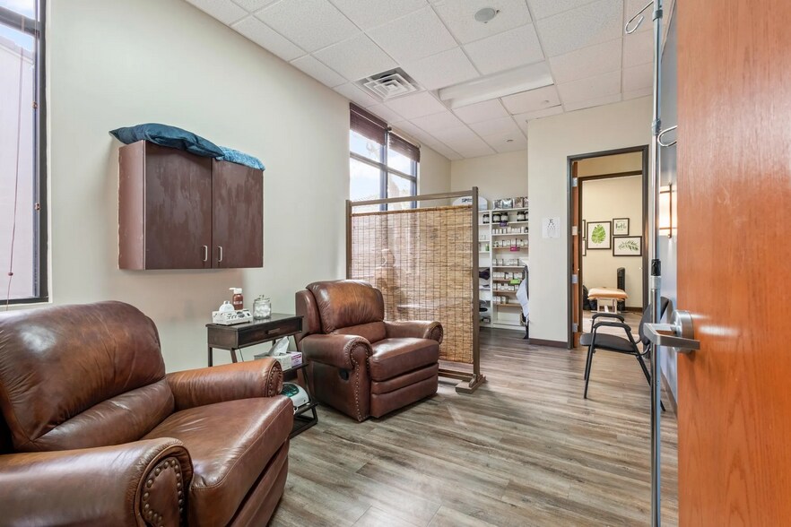 More Photos Of 16515 S 40th St, Phoenix Office For Sale