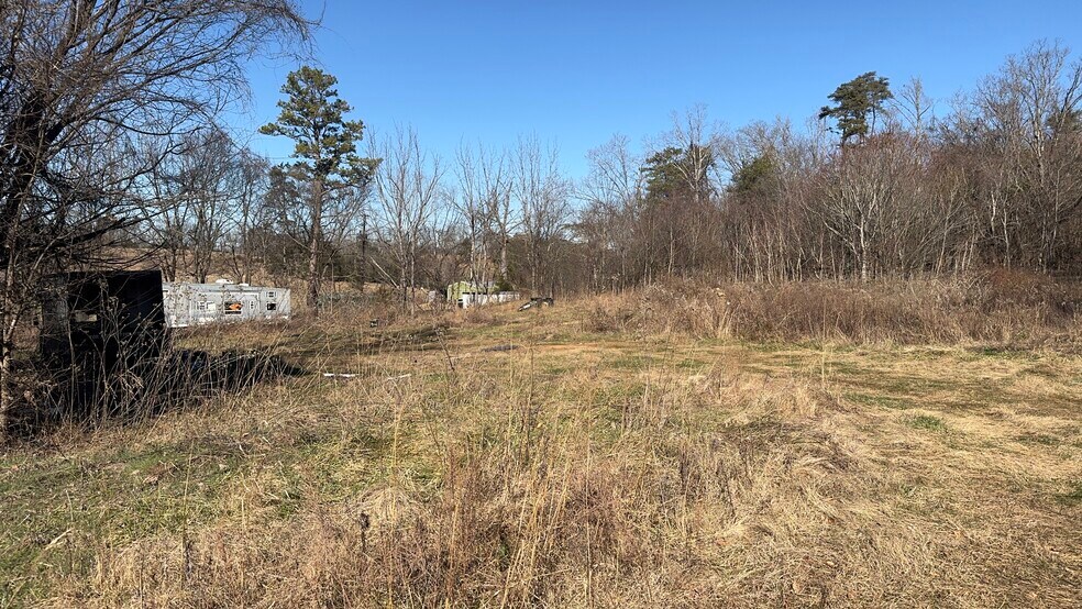 More Photos Of I-40 Exit 415, Dandridge Land For Lease