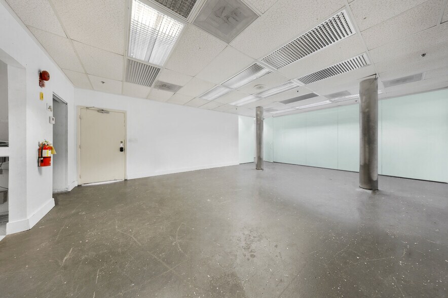 More Photos Of 2601 NW 105th Ave, Miami Warehouse For Sale