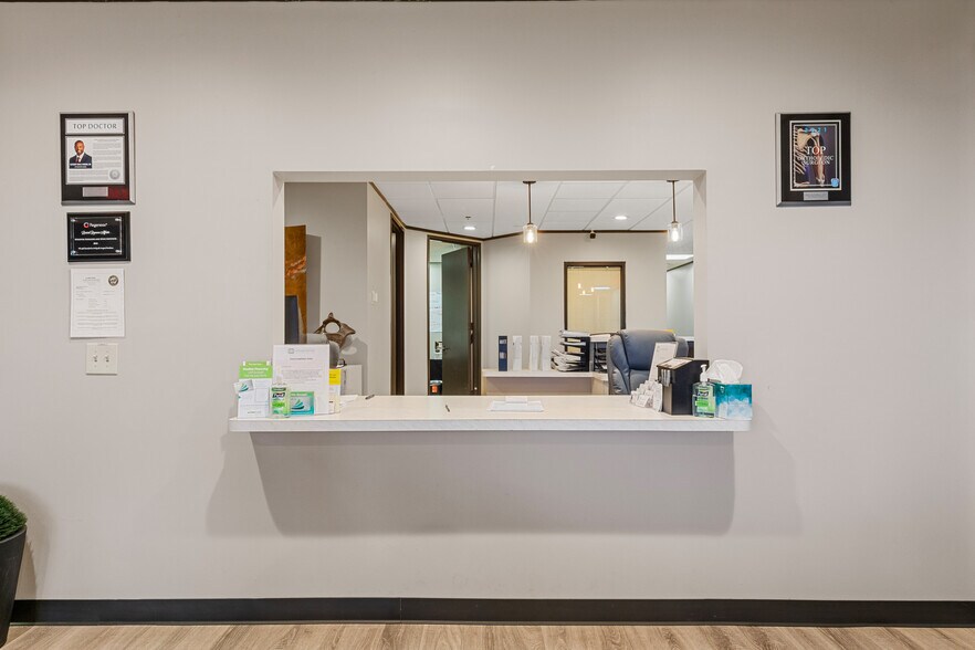 More Photos Of 7700 Main St, Houston Medical For Lease