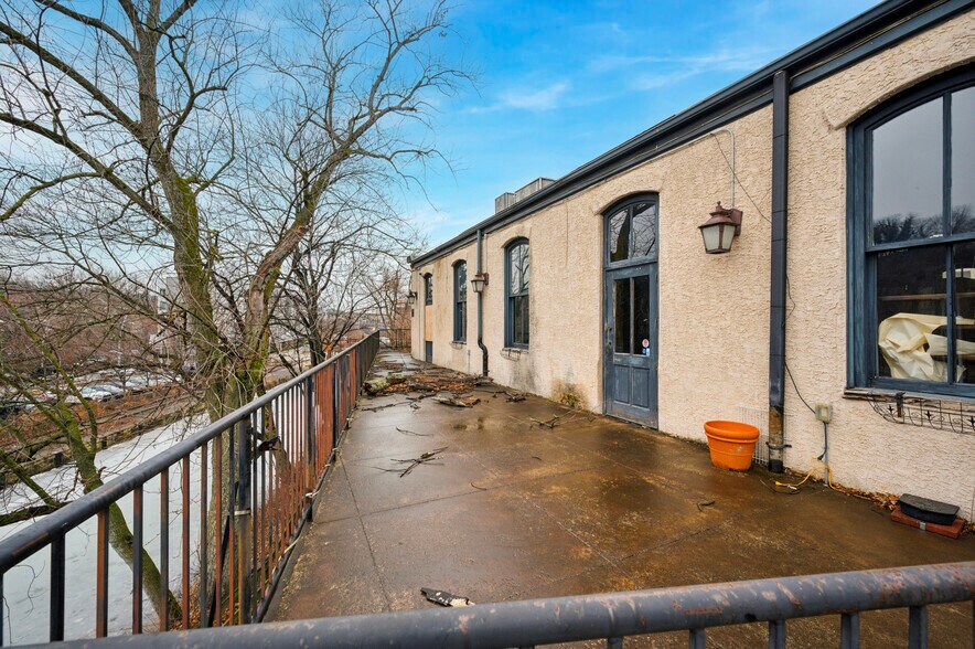 More Photos Of 2 Rector St, Philadelphia Freestanding For Sale