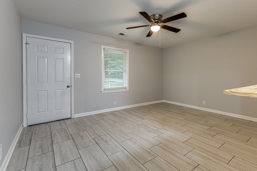 More Photos Of 501 Cedarmont Dr, Antioch Apartments For Sale