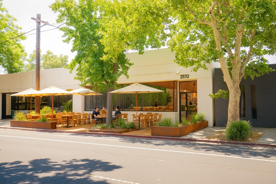 More Photos Of 2572 21st St, Sacramento General Retail For Sale