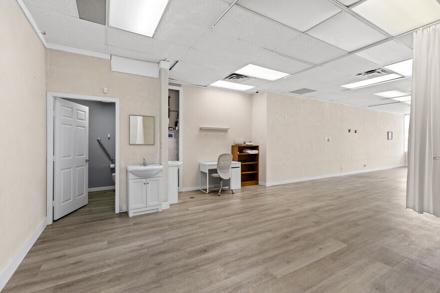 More Photos Of 2411 Drought Rd, West Kelowna General Retail For Lease