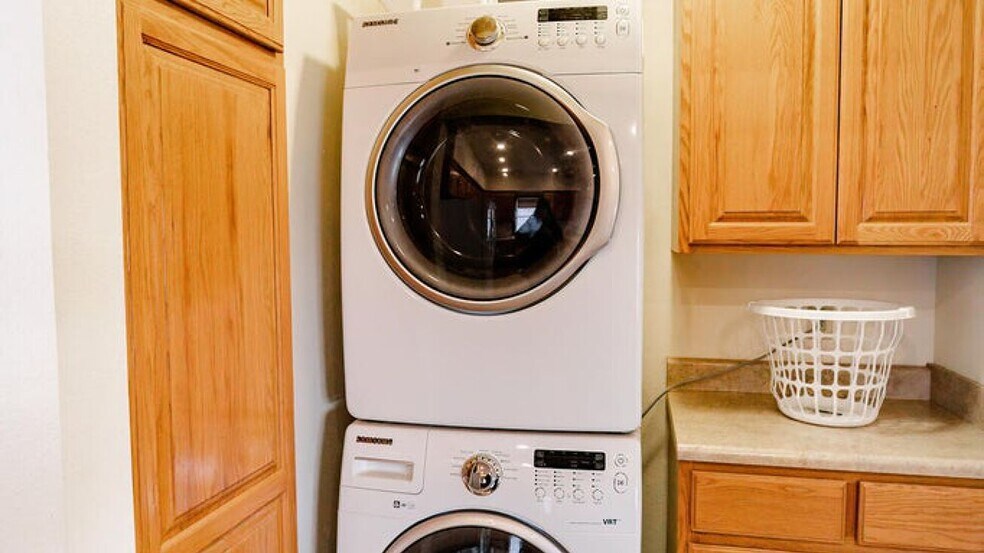 More Photos Of 352 MO-245, Dadeville Horse Stables For Sale