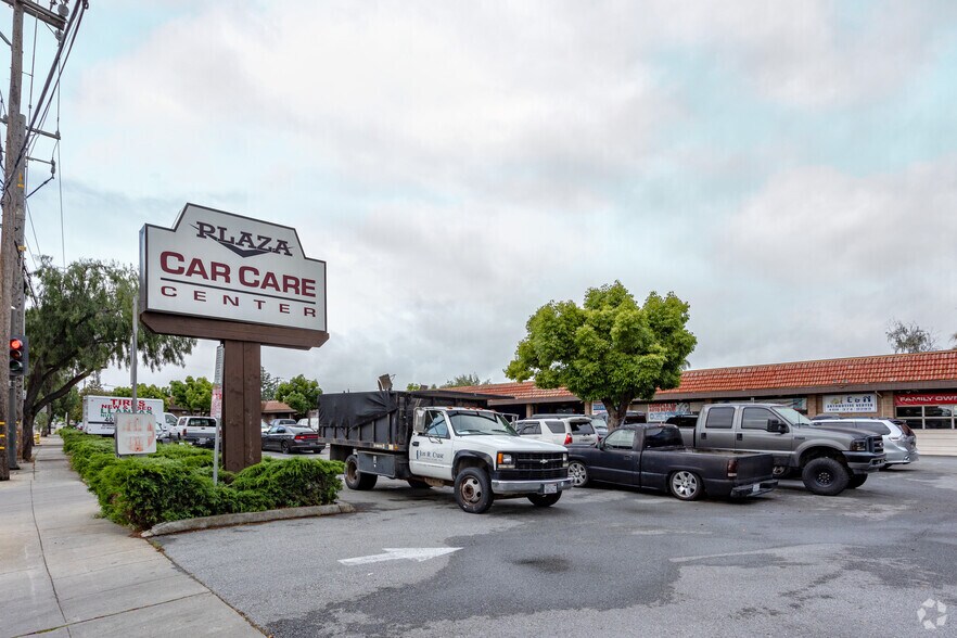 More Photos Of 2525-2565 S Winchester Blvd, Campbell Auto Repair For Lease