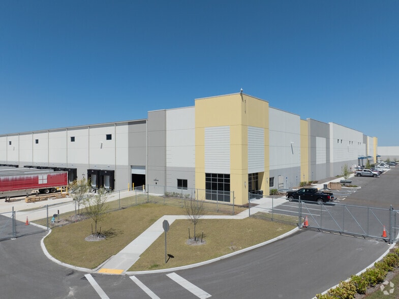 More Photos Of 11015 Development Way, Jacksonville Unknown For Lease