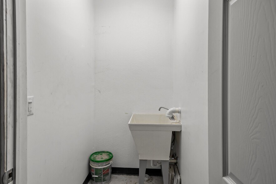 More Photos Of 891-893 Cranbury South River Rd, Monroe Township General Retail For Sale