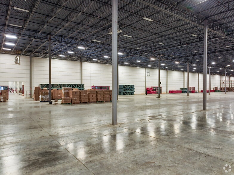More Photos Of 6900 Morris Estate Dr, Charlotte Manufacturing For Lease
