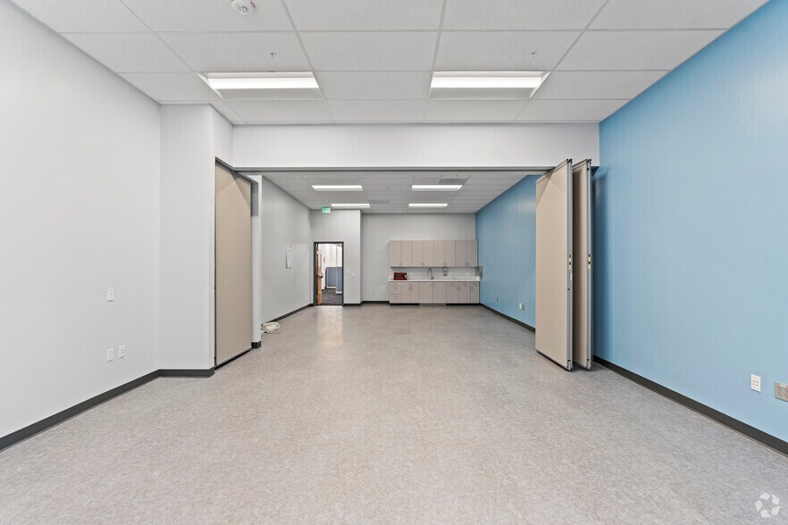 More Photos Of 535-611 W Main St, Alhambra Storefront Retail Office For Lease