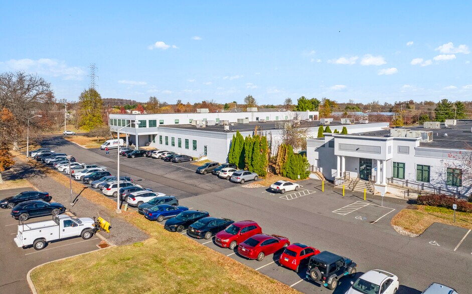 More Photos Of 826 Newtown Yardley Rd, Newtown Office For Sale