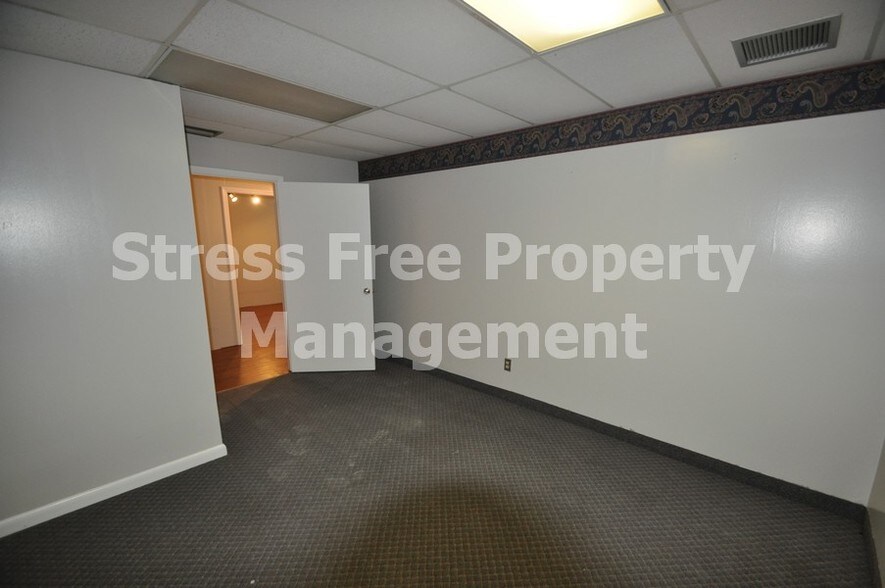 More Photos Of 2596 Nursery Rd, Clearwater Medical For Lease