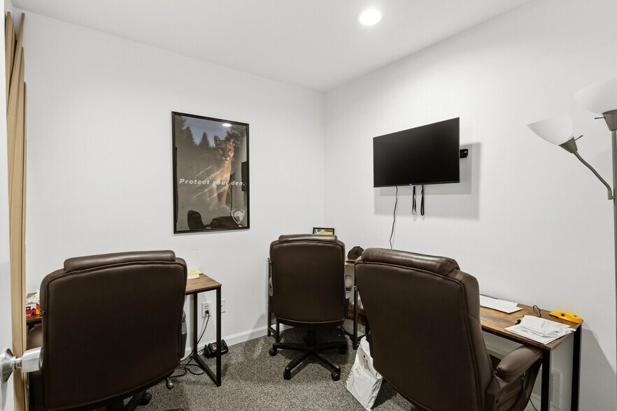 More Photos Of 3601 Commerce Dr, Arnold Office For Sale