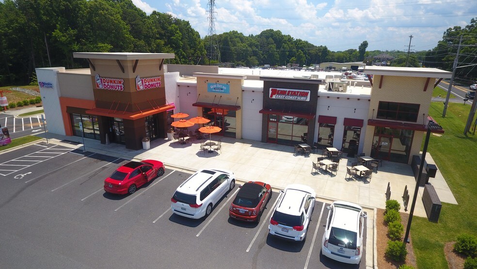 More Photos Of 19116 W Catawba Ave, Cornelius Fast Food For Lease