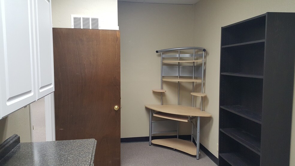 More Photos Of 4047-4049 1st St, Livermore Office For Lease