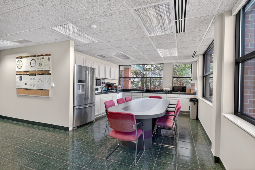 More Photos Of 8451 Boulder Ct, Commerce Township Office For Sale