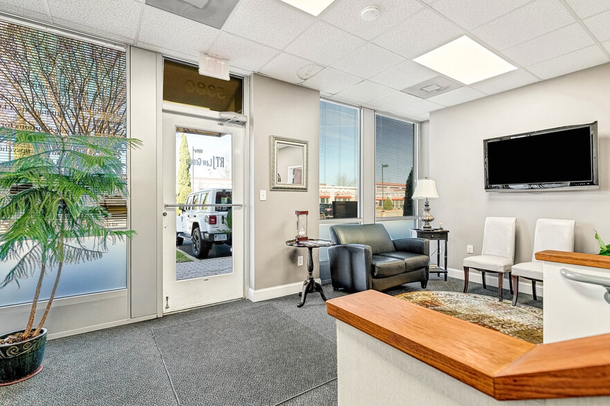 More Photos Of 5368-5380 Twin Hickory Rd, Glen Allen Flex For Sale