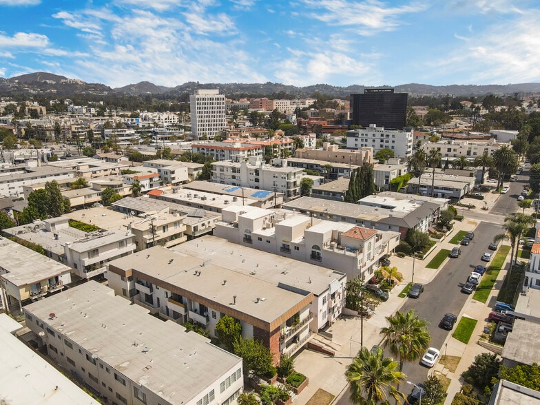 More Photos Of 11733 Mayfield Ave, Los Angeles Apartments For Sale
