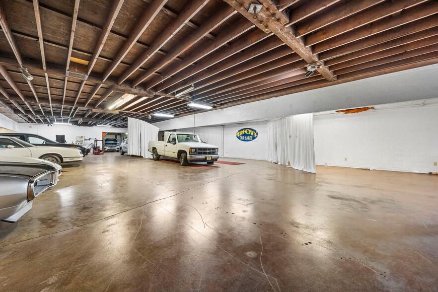 More Photos Of 518 W Columbia Dr, Kennewick Storefront Retail Office For Lease