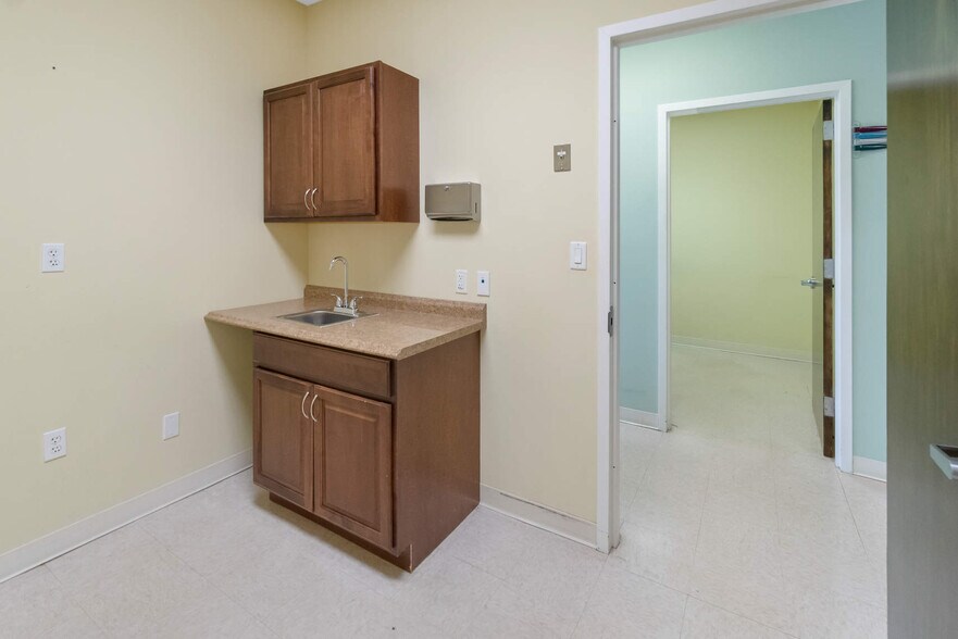More Photos Of 271 Route 25A, Wading River Medical For Lease