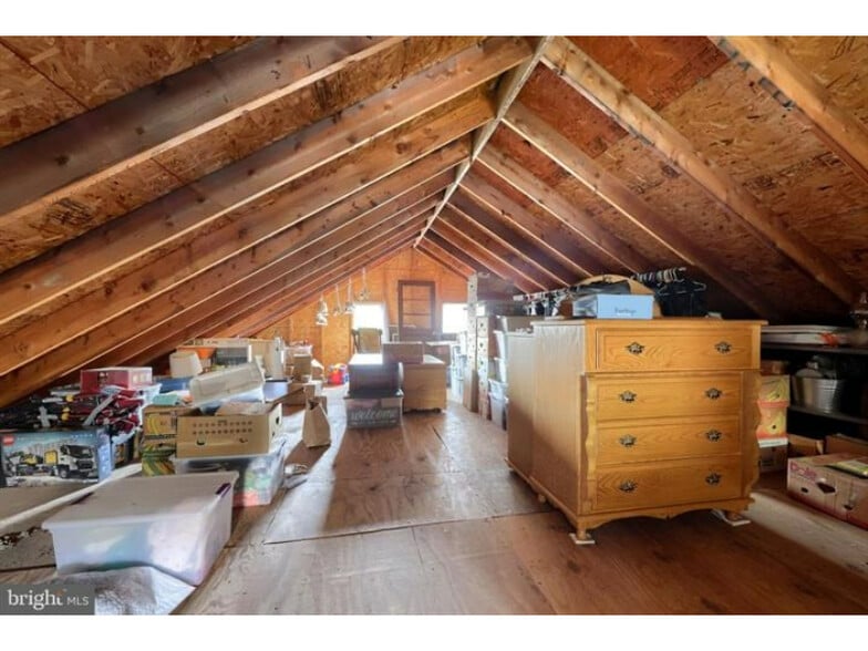 More Photos Of 240 Railroad Ave, Bird In Hand Flex For Sale