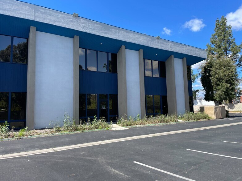 More Photos Of 171 S Anita Dr, Orange Medical For Lease
