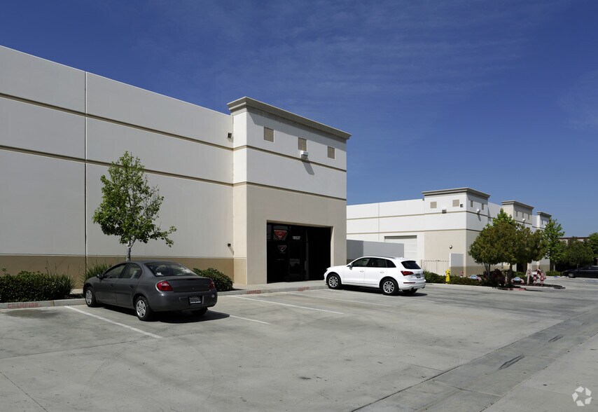 More Photos Of 18537 Collier Ave, Lake Elsinore Warehouse For Lease
