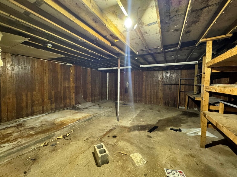 More Photos Of 1207 Hollins St, Baltimore Industrial For Sale