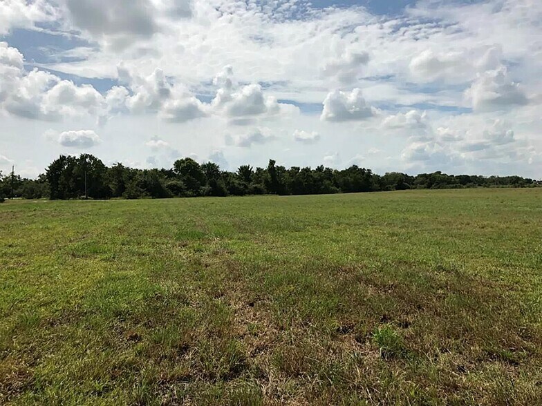 More Photos Of 3210 Hwy 35, Alvin Land For Sale