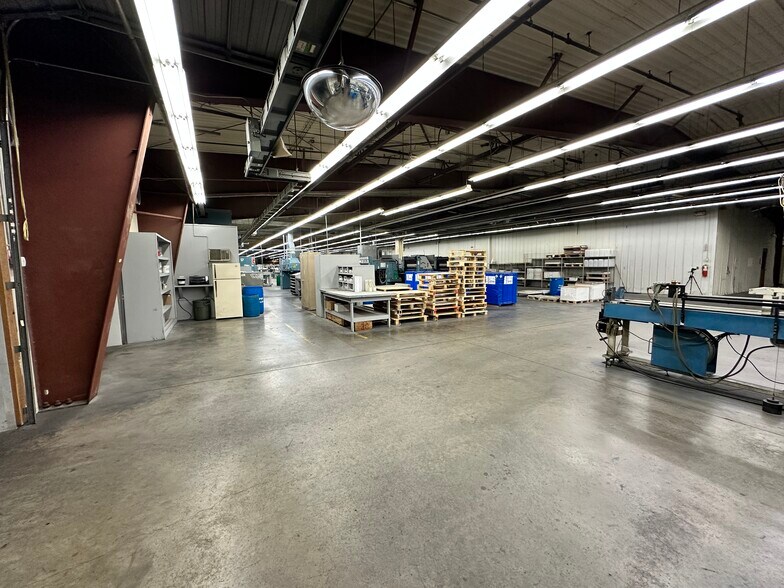 More Photos Of 1185 S Knowles Ave, New Richmond Manufacturing For Sale