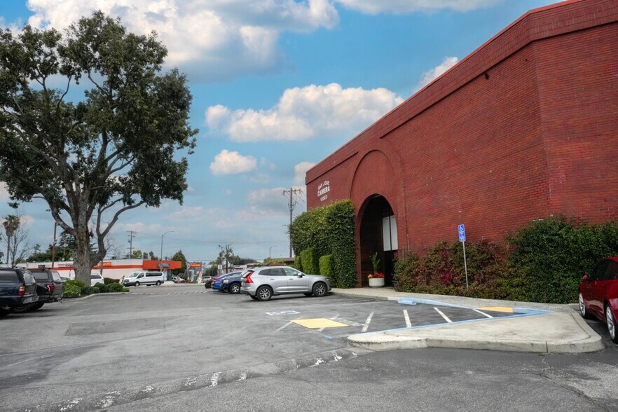 More Photos Of 1600 Winchester Blvd, Campbell Freestanding For Sale