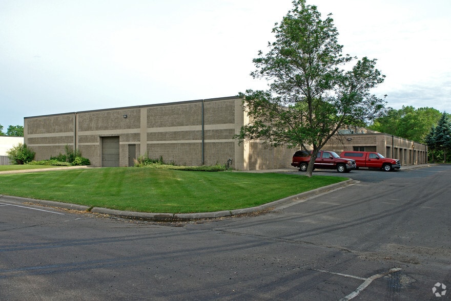 Primary Photo Of 15 Yorkton Ct, Little Canada Manufacturing For Sale