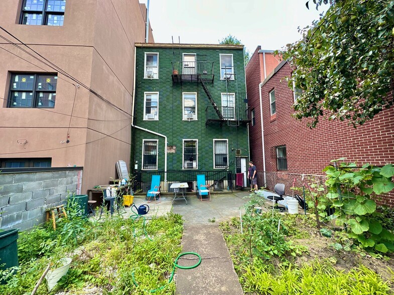 More Photos Of 157 N 5th St, Brooklyn Apartments For Sale