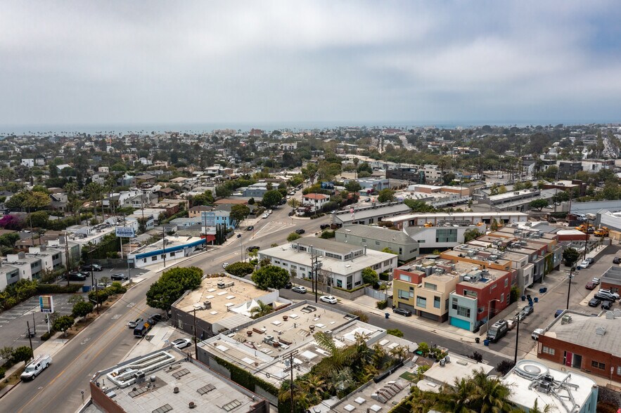 More Photos Of 2100 Abbot Kinney Blvd, Venice Office For Lease