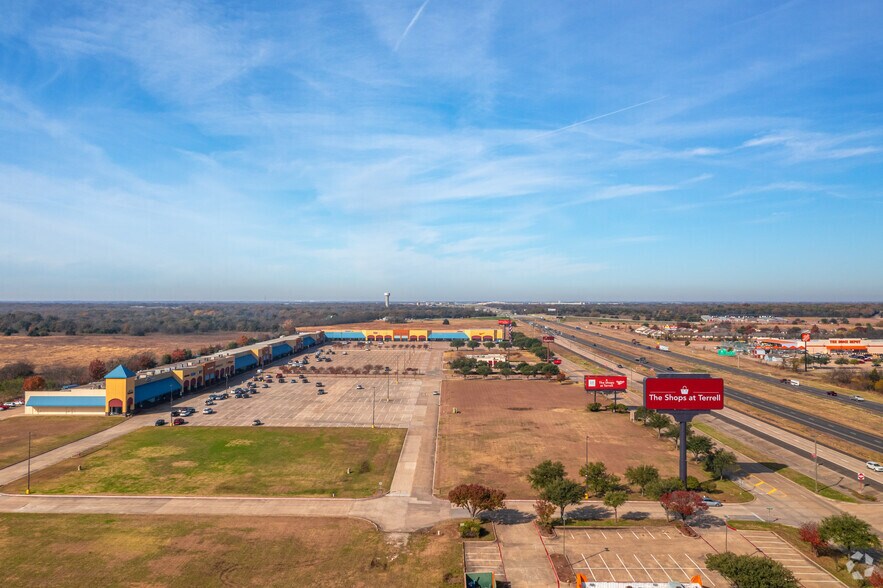 More Photos Of 301 Tanger Dr, Terrell Unknown For Lease