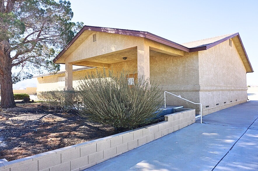 Primary Photo Of 11112 Barstow Rd, Lucerne Valley Religious Facility For Sale
