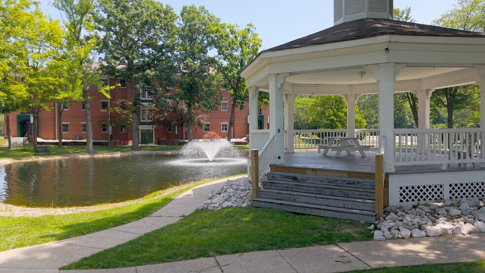 More Photos Of 10291 N Meridian St, Carmel Office For Sale