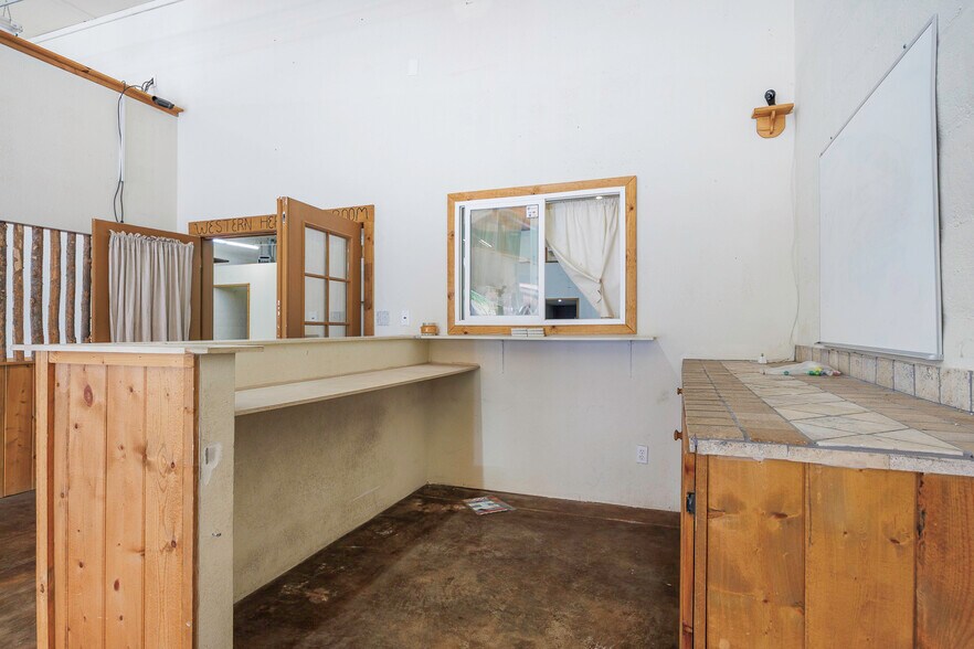 More Photos Of 403 N Florence St, Casa Grande Restaurant For Lease