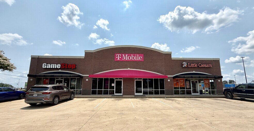 More Photos Of 334-340 Park Plaza Dr, New Albany Unknown For Lease