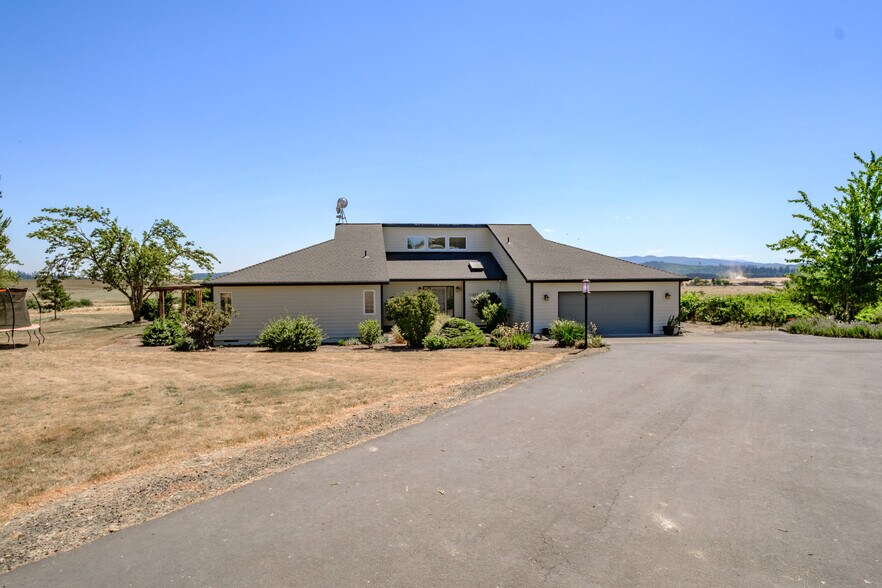 More Photos Of 10845 Brateng Rd, Monmouth Winery Vineyard For Sale