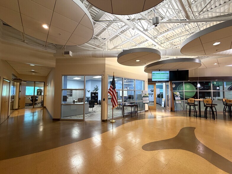 More Photos Of 5000 Springfield St, Dayton Office For Sale