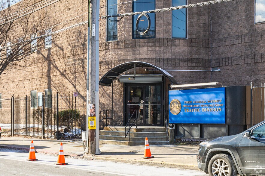 More Photos Of 800-812 Spring Garden St, Philadelphia Office For Sale